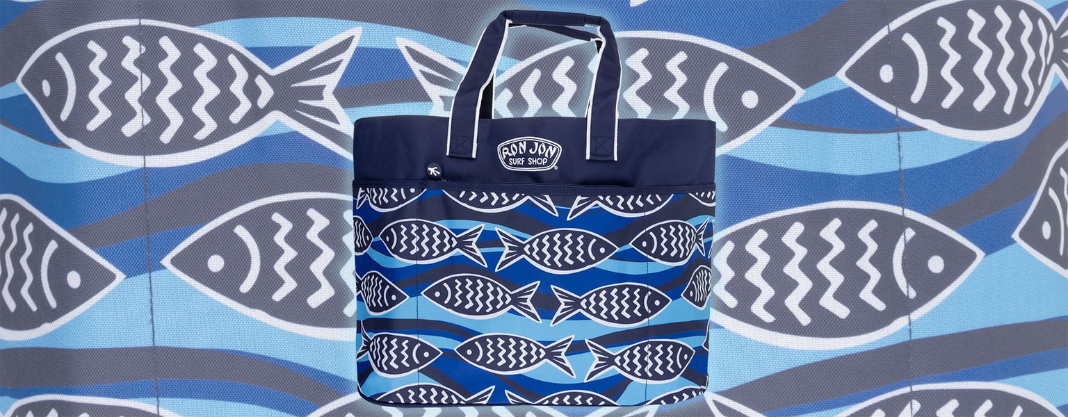 blue fish beach bag on a same graphic background