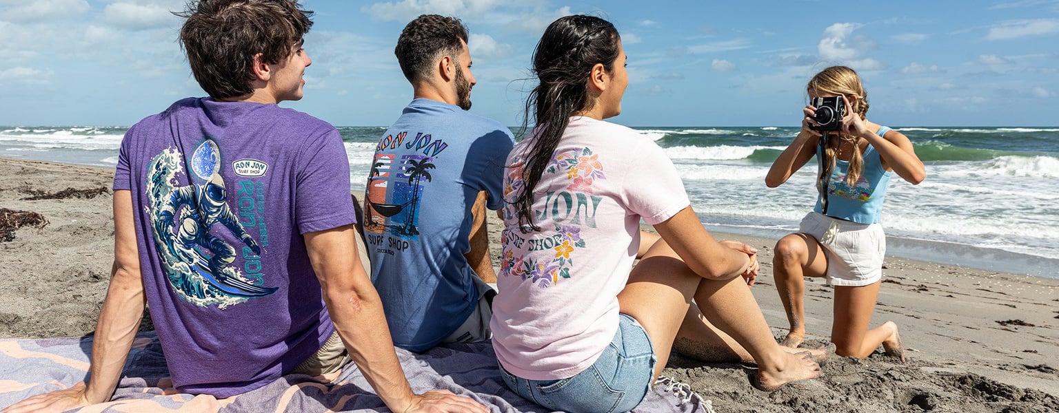 小物 RONJON Ron Jon Tie Dye Surfing Pig - Souvenirs | Ron Jon Surf Shop
